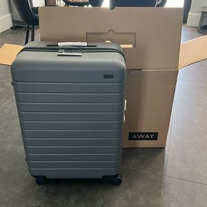 AWAY Luggage The Medium Flex Check In Bag | BRAND NEW IN BOX Grey